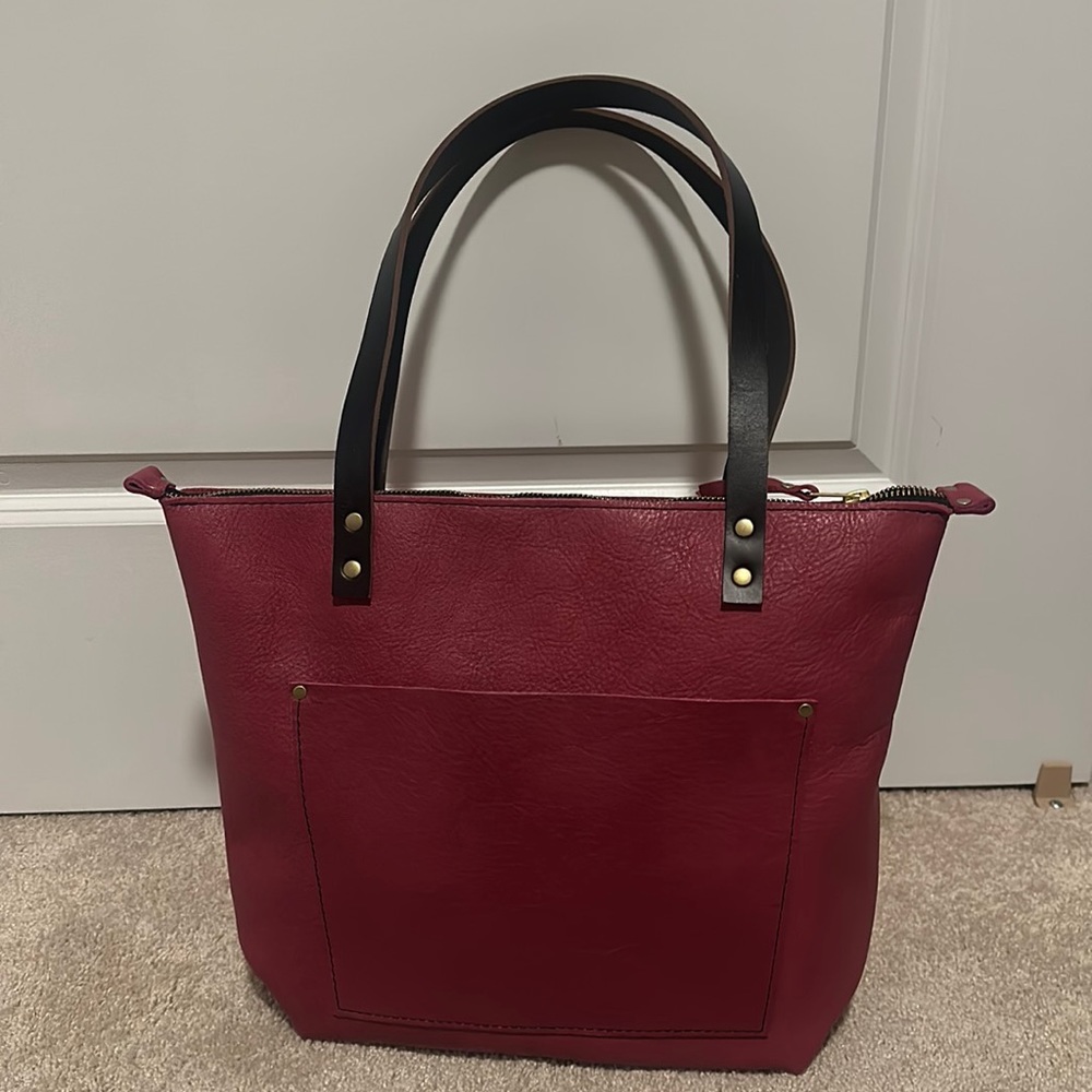 Portland Leather Unicorn Medium Zipper Tote